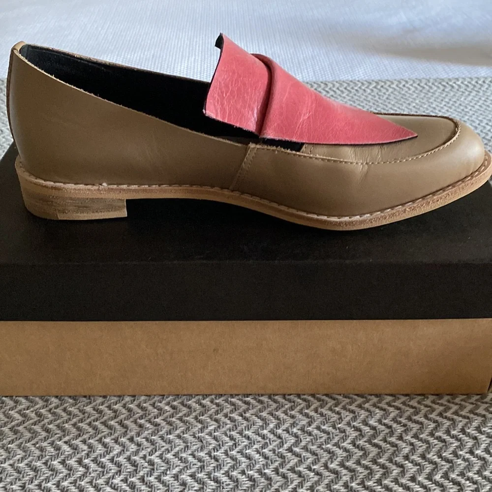 All shoes - Picture 3 of 3